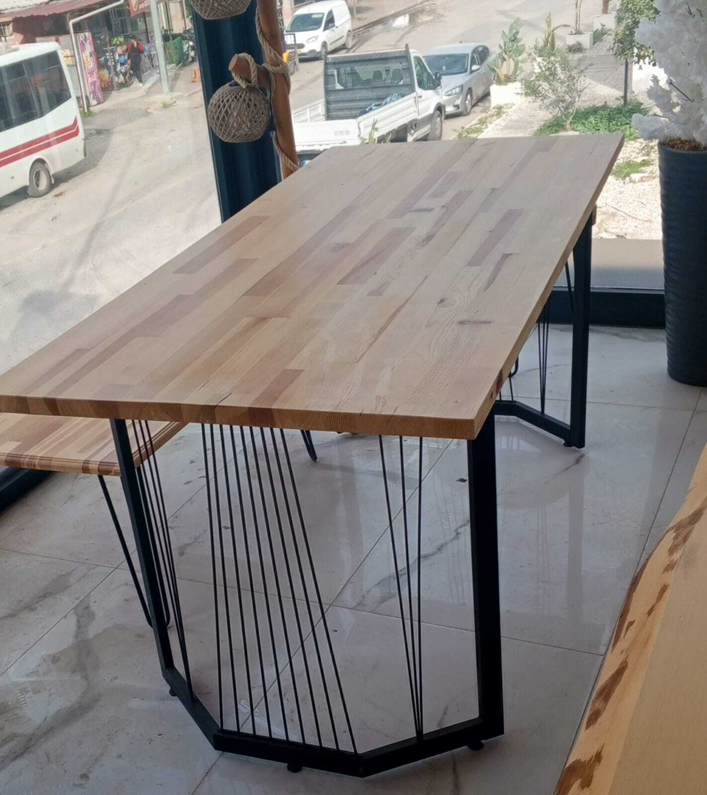 ÖZBER ORTA MASA ÇEMBER AYAK